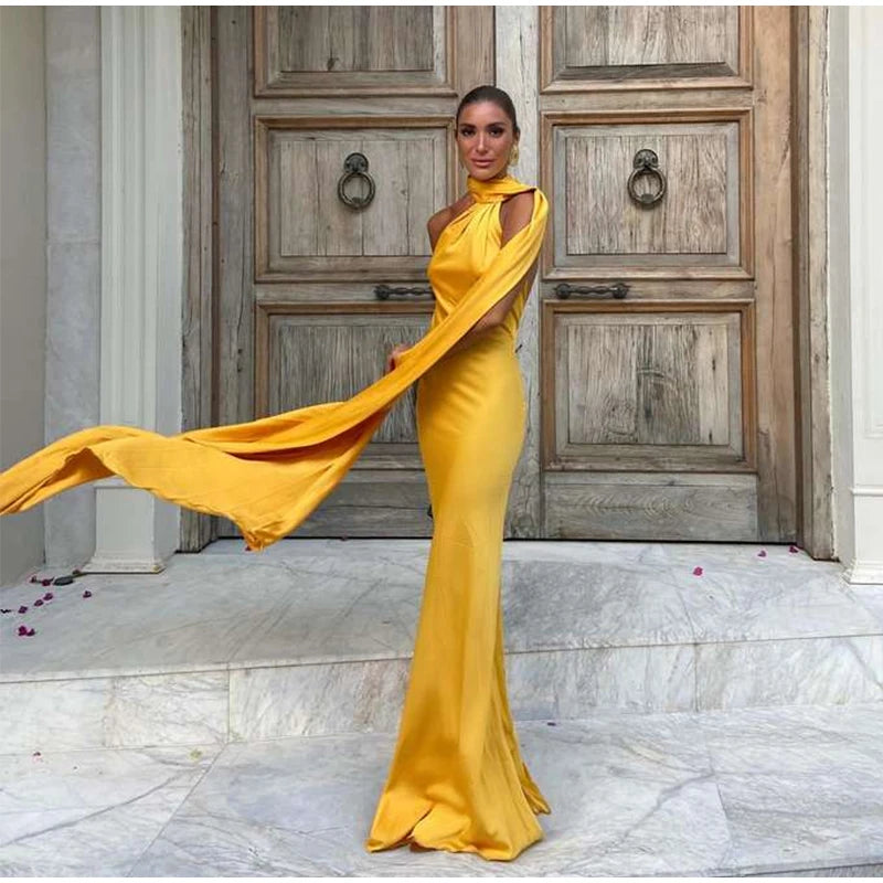 Elegant Halter Backless Sleeveless Gown